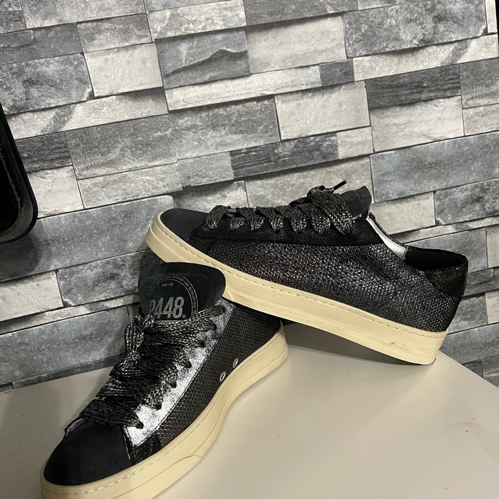 P448"Black and Silver Sneakers 👟-Size (39) -Good Condition - Picture 3 of 12